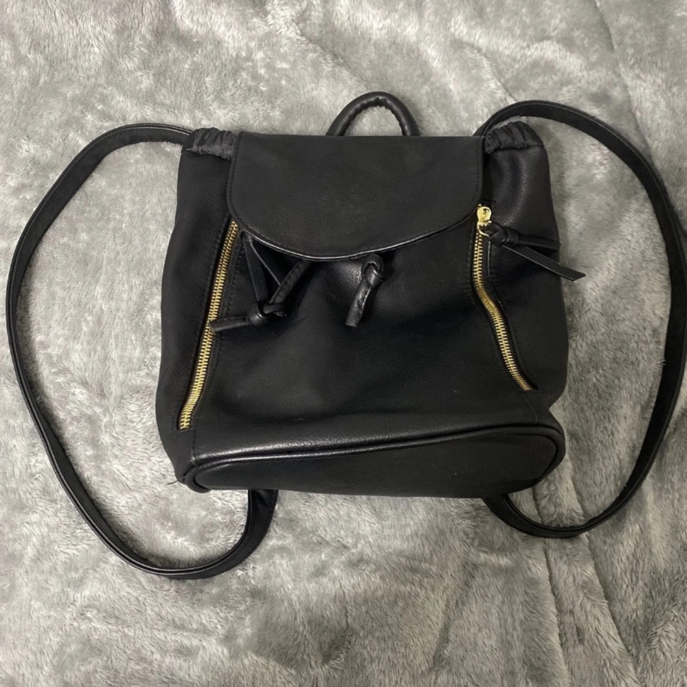 black backpack purse!